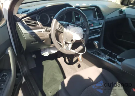 2019 Hyundai Sonata Limited z USA, uszkodzony, nr VIN 5NPE34AF6KH771821